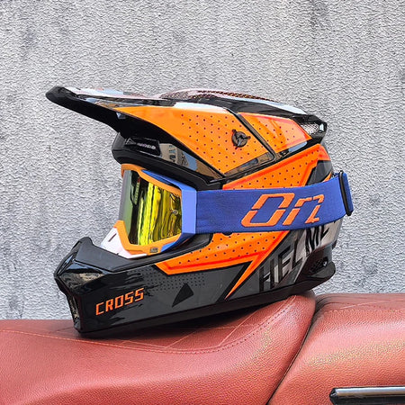 950 gram lightweight full face riding helmet