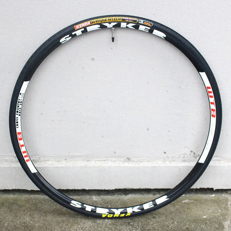 Close-up of Kenda 60TPI rubber compound tread