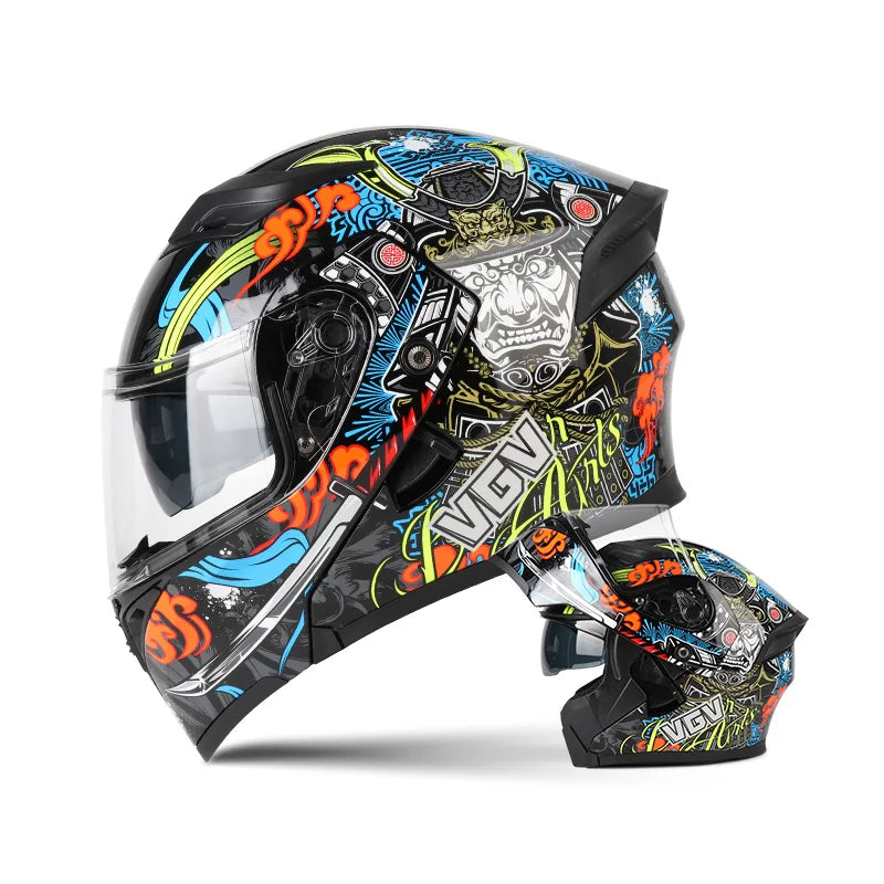 Dual visor full face helmet with anti-fog lens technology
