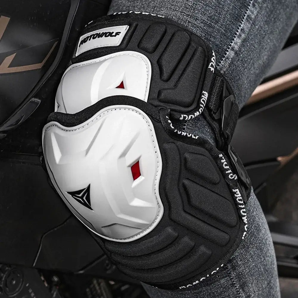 Durable knee protection gear for long rides
