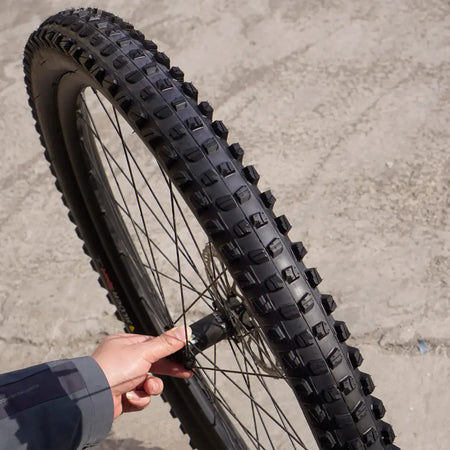 Durable mountain bike tyre