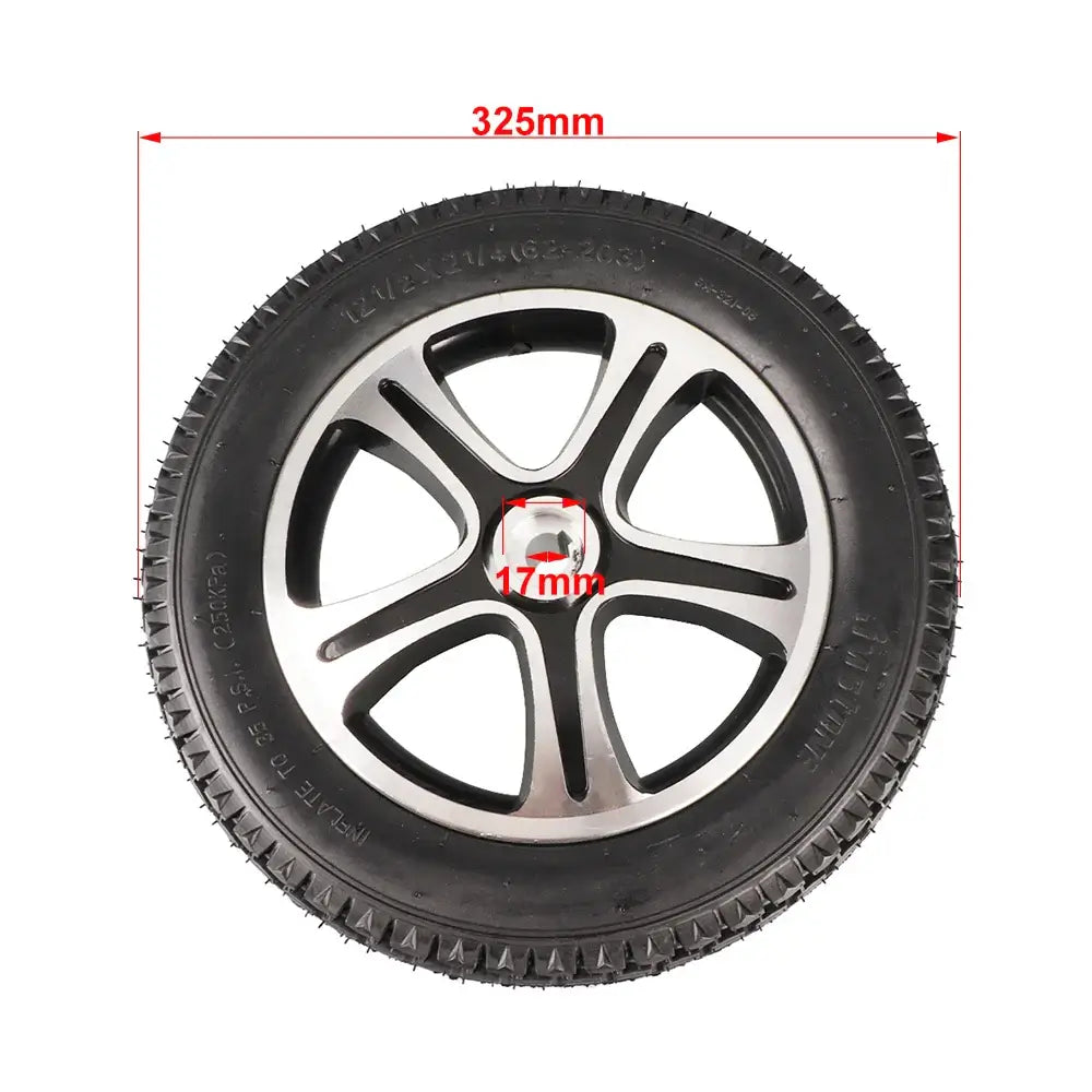 Electric wheelchair rear wheel with smooth rotation