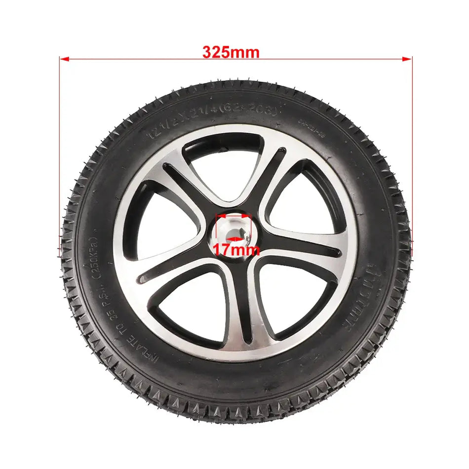 Electric wheelchair rear wheel with smooth rotation