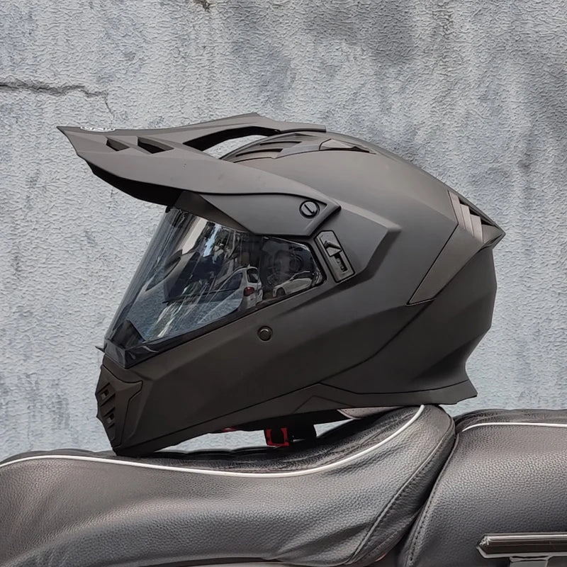 Full face motorcycle helmet with complete coverage