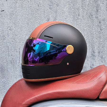 Full face protection helmet for men and women riders