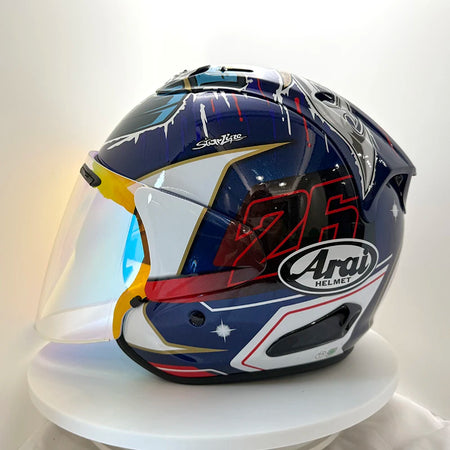 Lightweight sports bike helmet