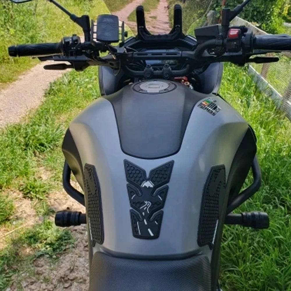   Yamaha Tracer 7 GT Side Fuel Tank Pads