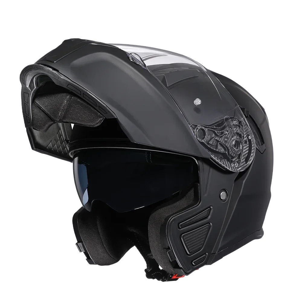 Protective racing helmet for bikers