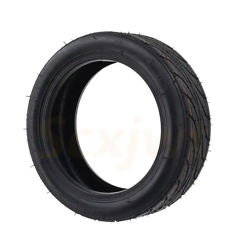 Puncture resistant tubeless tire for e scooter