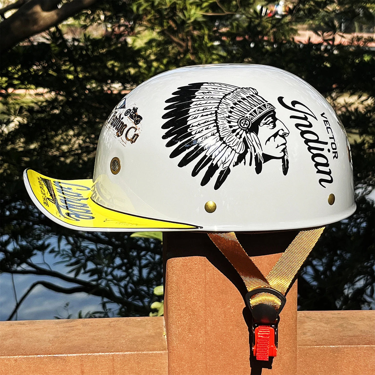 Retro fashion motorcycle helmet