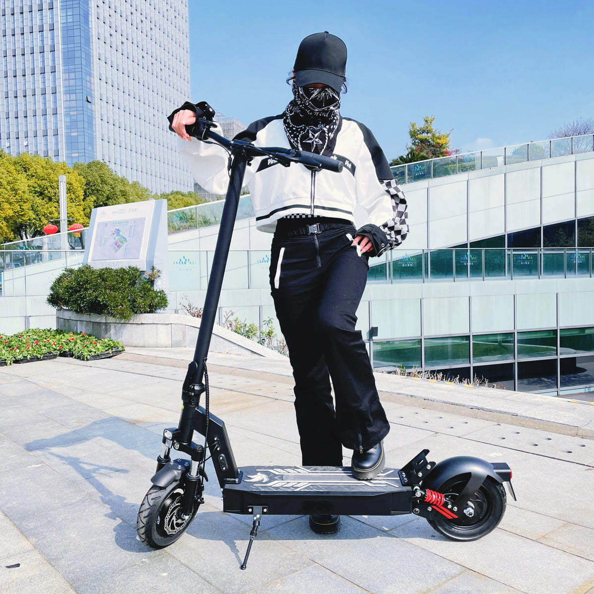   DT08 Electric Scooter – 500W Motor, 48V Battery, Foldable Design for Adults