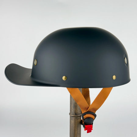 Classic Cruiser and Scooter Helmet Inner Lining and Visor Detail