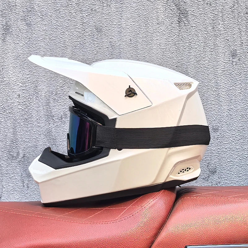 Secure fit helmet for highway and city rides