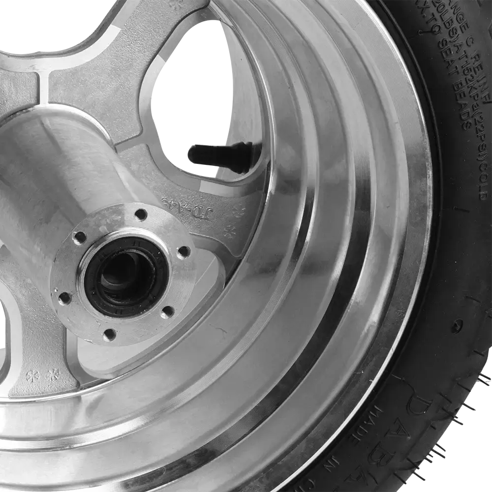 Tubeless tire installed on Harley X7 electric car