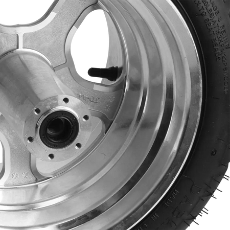 Tubeless tire installed on Harley X7 electric car