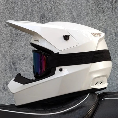 Ultra lightweight full face helmet 1.45Kg for long comfortable rides