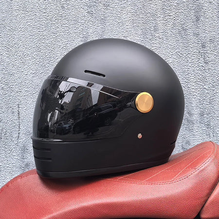 Unisex classic design helmet with vintage style look