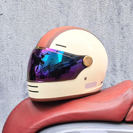 Vintage style unisex helmet with modern safety features