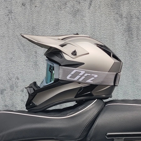   High Quality Off-Road Racing Helmet